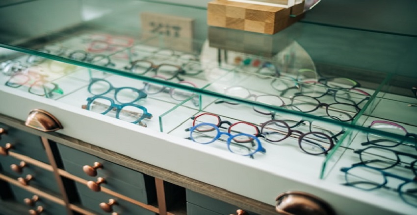Top 10 Eyewear Trends You Need to Try This Year