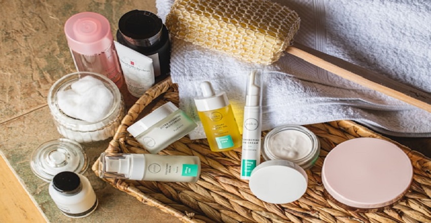 Top Tips to Save Money on Health Medicines and Beauty Cosmetics Online